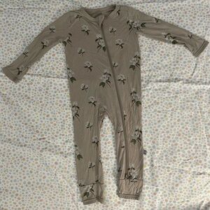 KYTE baby zippered romper in khaki magnolia